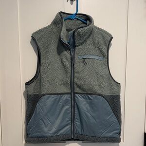 Women’s Mountainside fleece vest